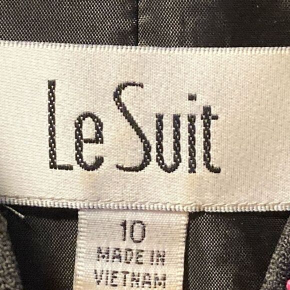 Blazer by Le suit￼￼ Size 10 - Picture 4 of 4